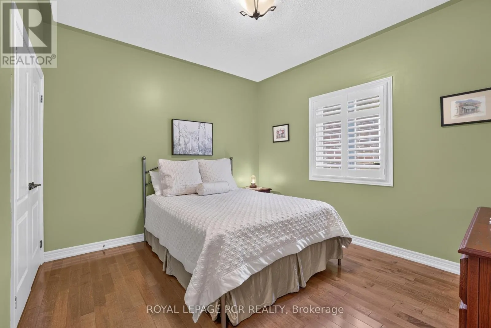 30 BORLAND CRESCENT