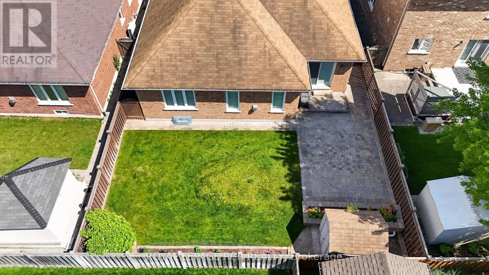 30 BORLAND CRESCENT