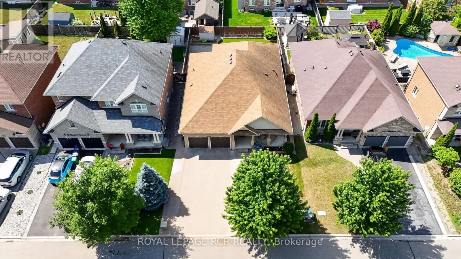 30 BORLAND CRESCENT
