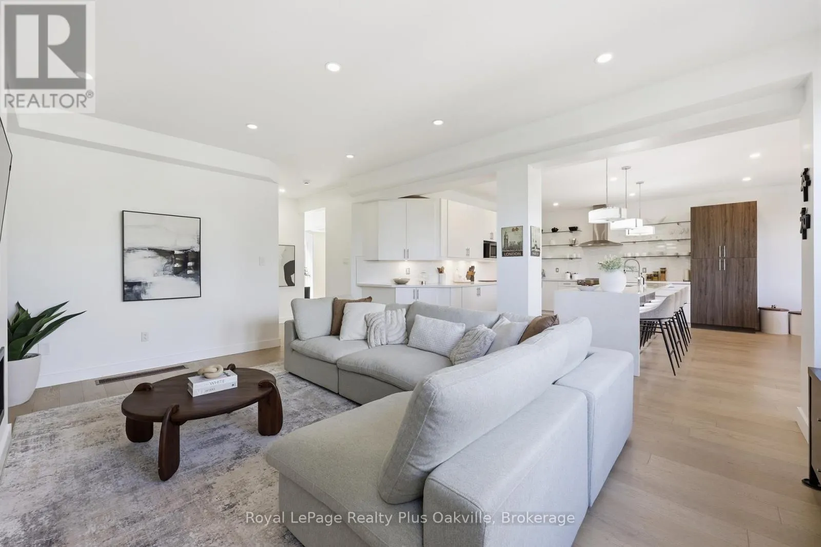 2363 YOLANDA DRIVE