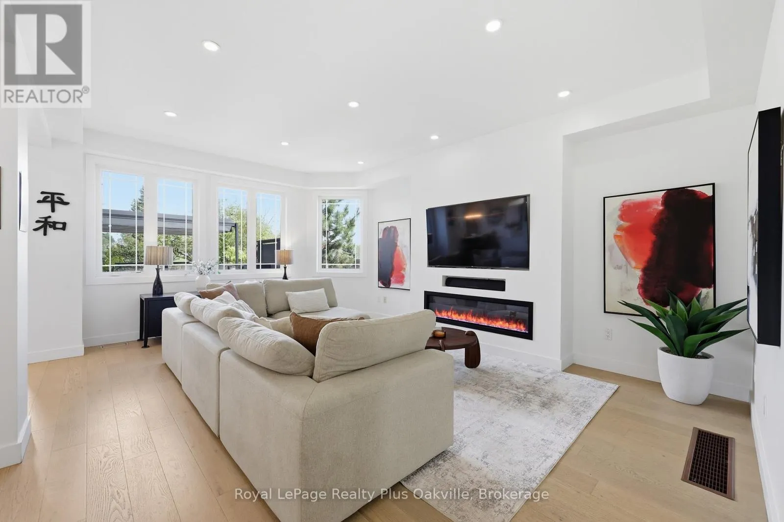 2363 YOLANDA DRIVE