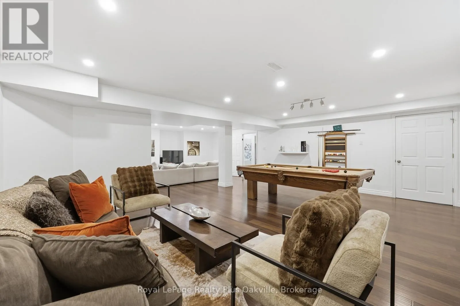 2363 YOLANDA DRIVE