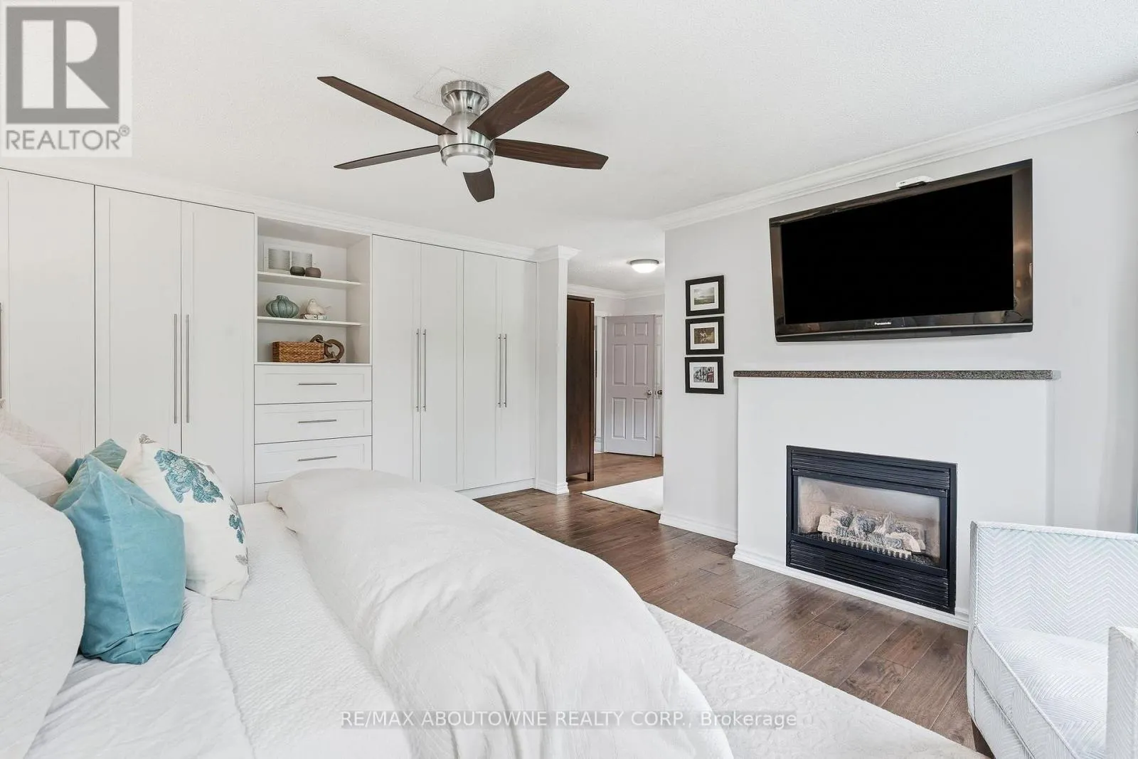 2747 TEAK CRESCENT