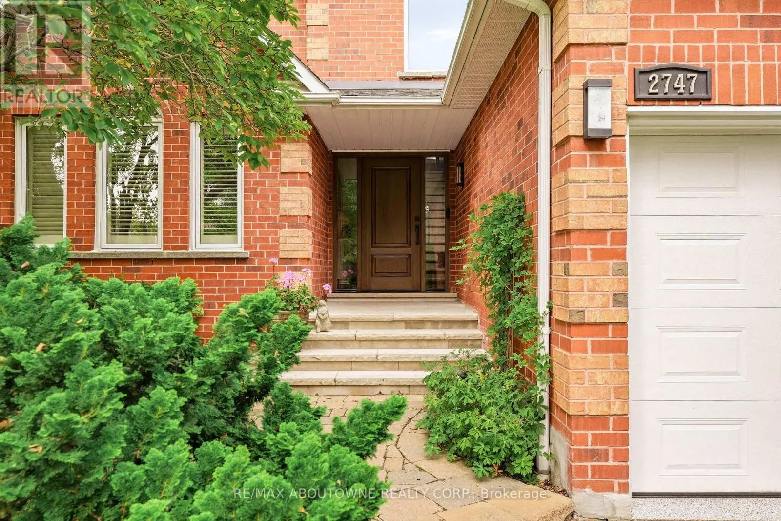 2747 TEAK CRESCENT