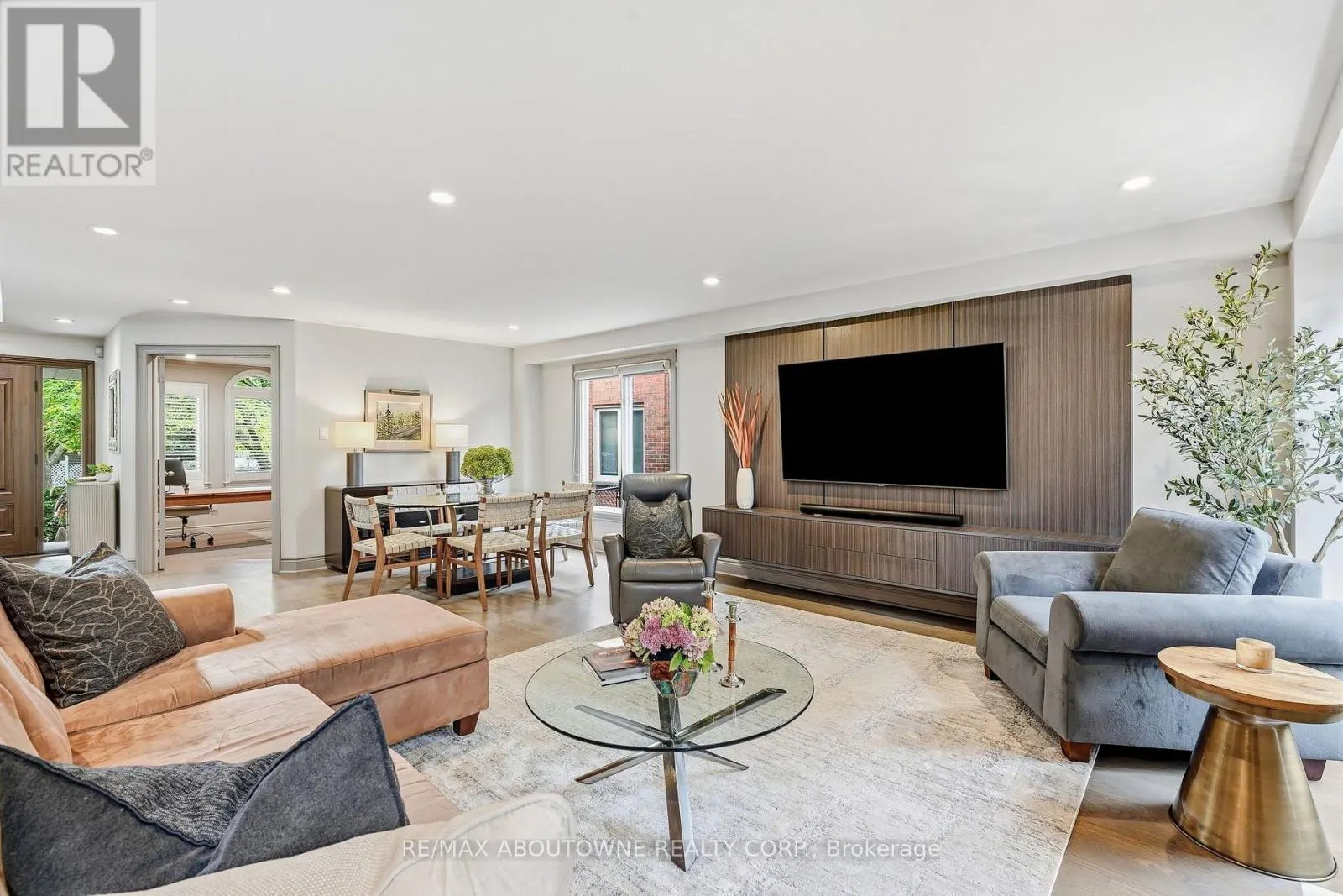 2747 TEAK CRESCENT