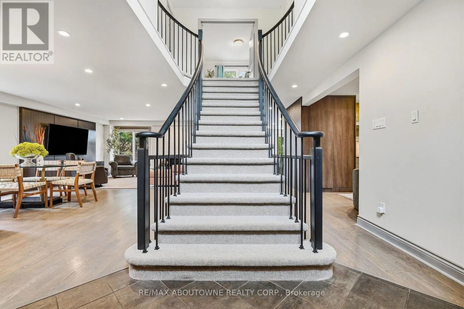 2747 TEAK CRESCENT
