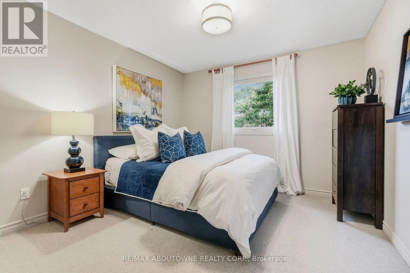2747 TEAK CRESCENT
