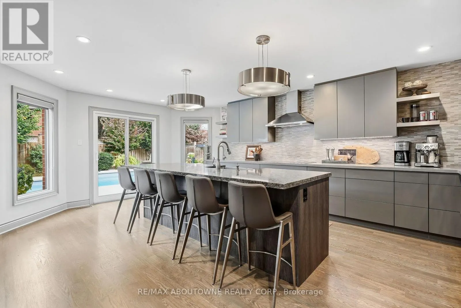 2747 TEAK CRESCENT