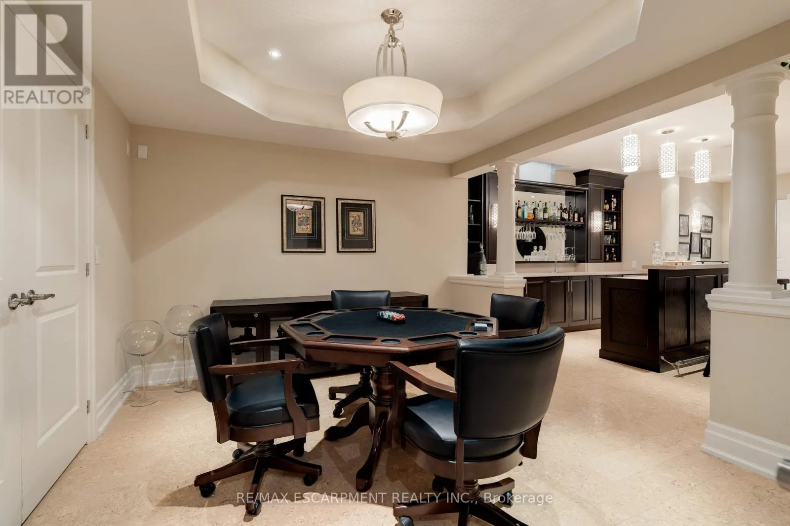 4 HOLDROYD COURT