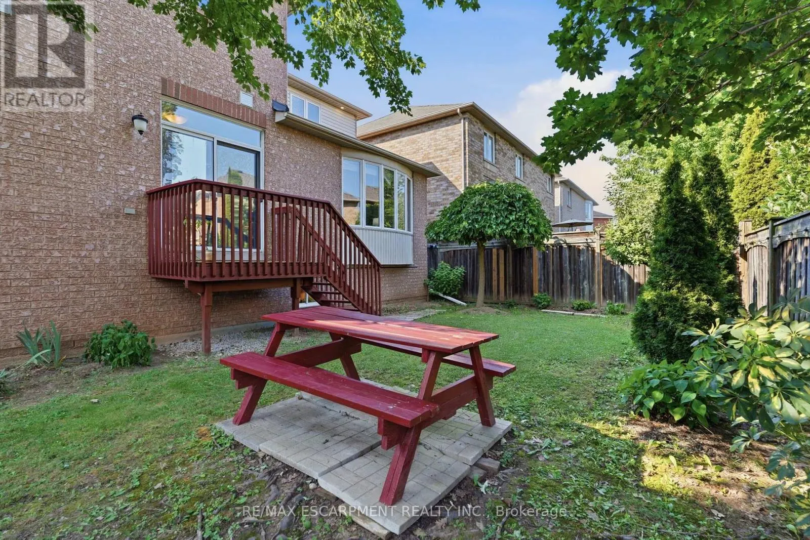 2241 GLAZEBROOK CIRCLE