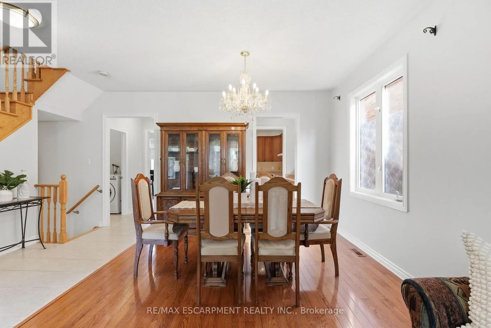 2241 GLAZEBROOK CIRCLE