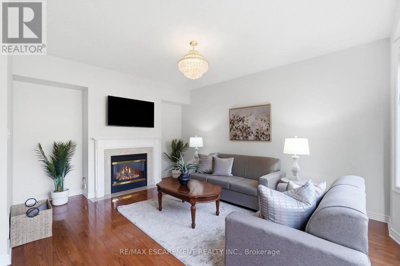 2241 GLAZEBROOK CIRCLE