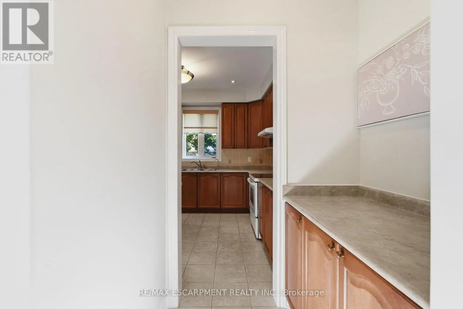 2241 GLAZEBROOK CIRCLE