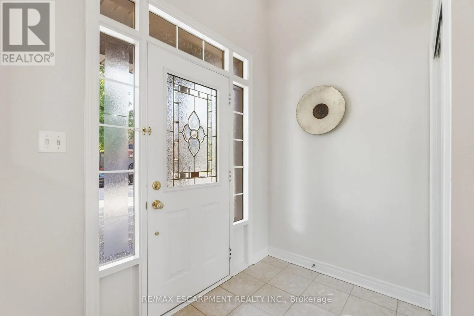2241 GLAZEBROOK CIRCLE