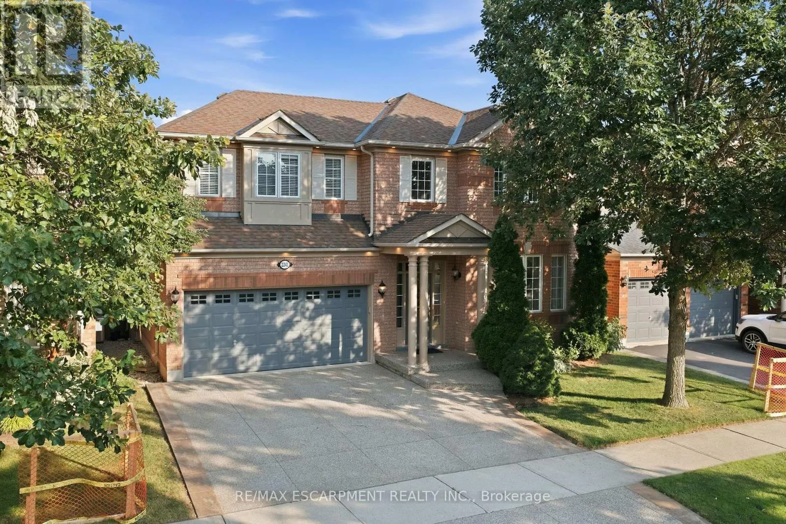 2241 GLAZEBROOK CIRCLE