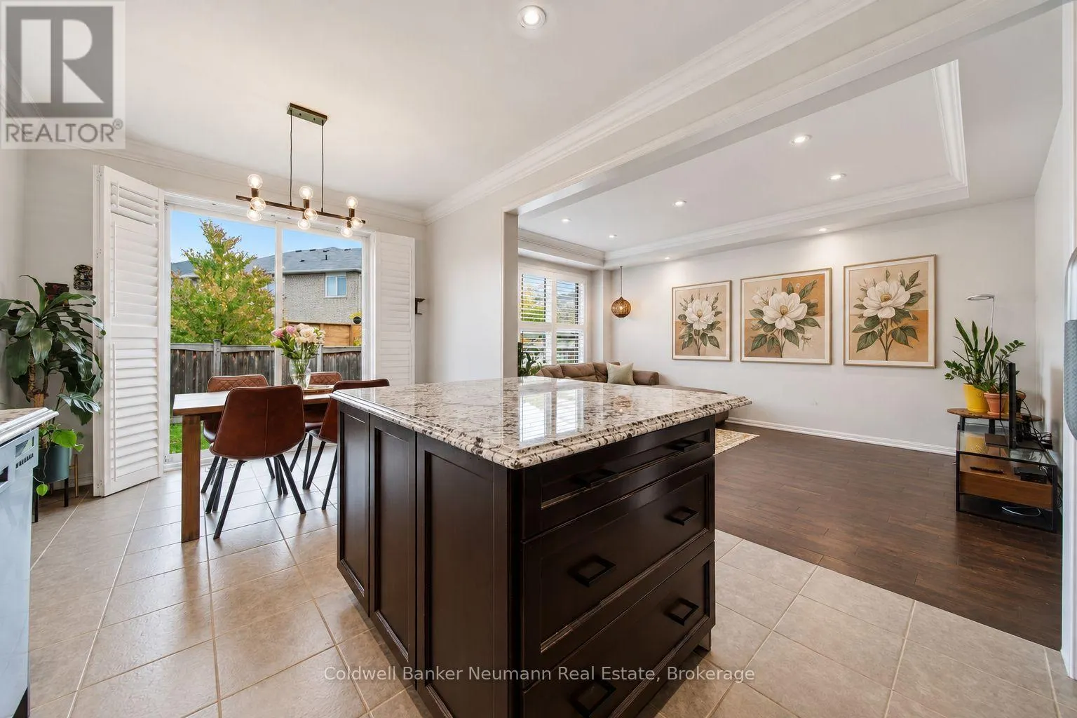 909 FARMSTEAD DRIVE