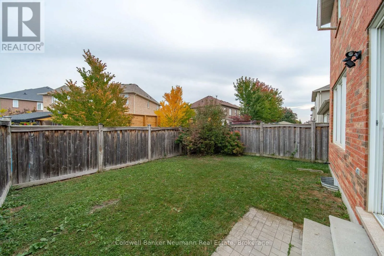909 FARMSTEAD DRIVE