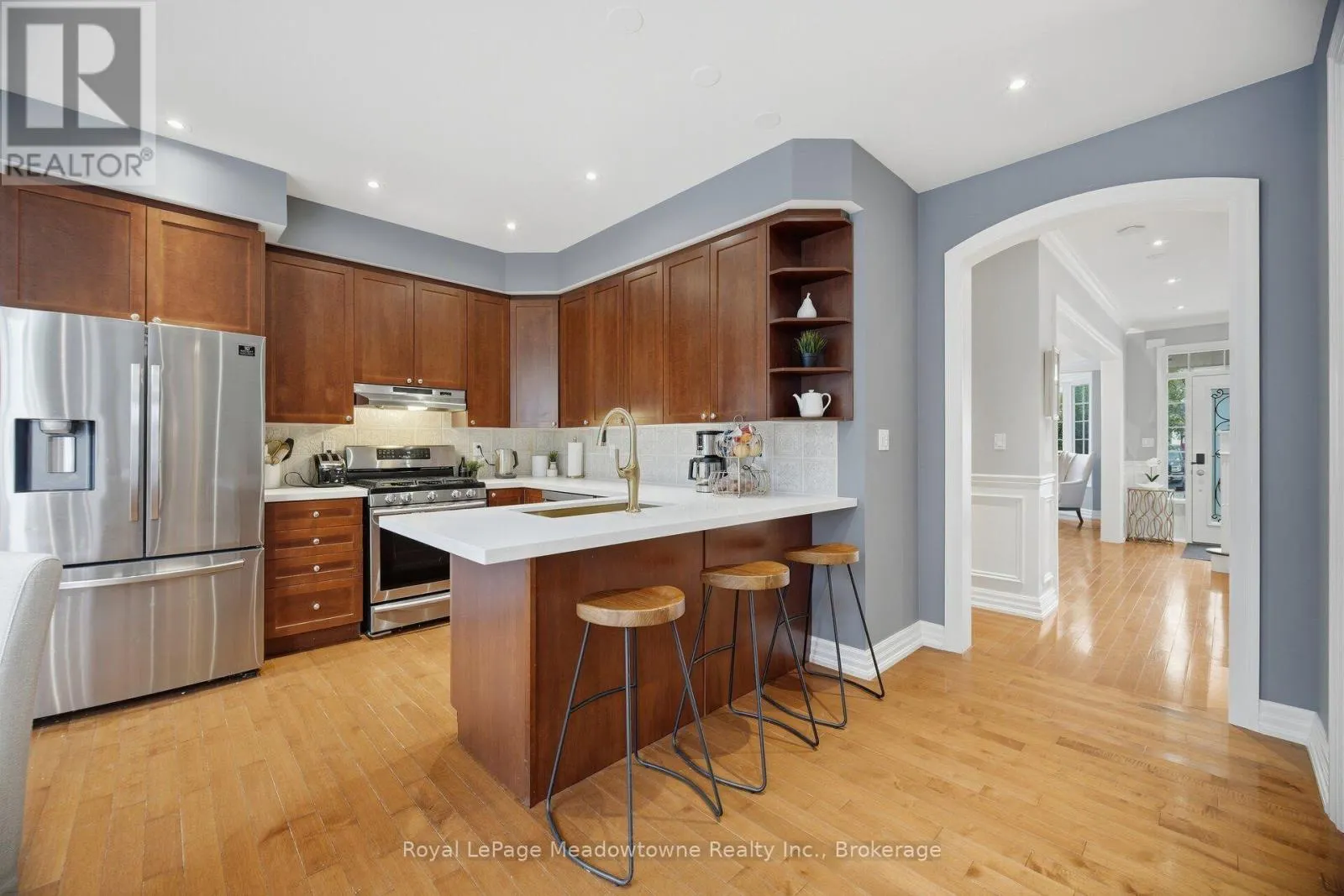 954 LANCASTER BOULEVARD