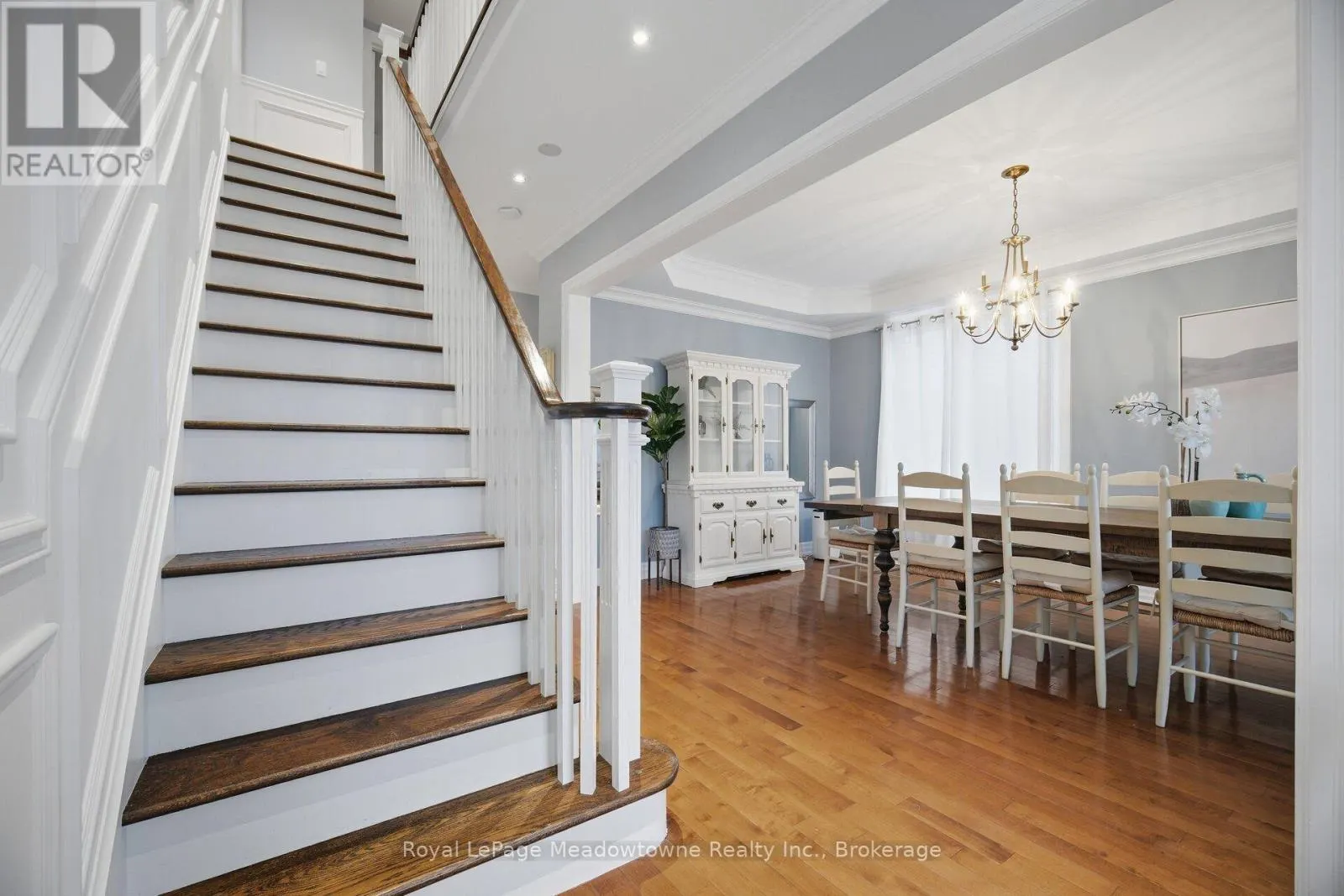 954 LANCASTER BOULEVARD