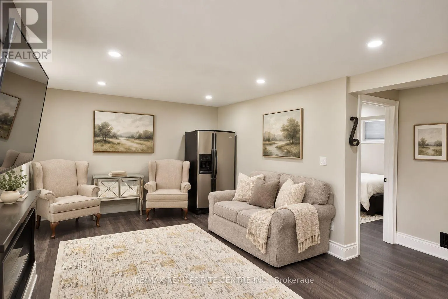 8 KEVINWOOD DRIVE