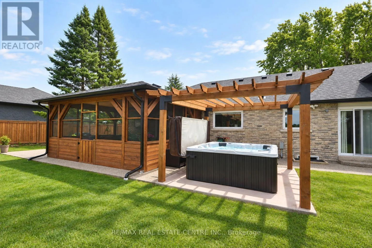 8 KEVINWOOD DRIVE