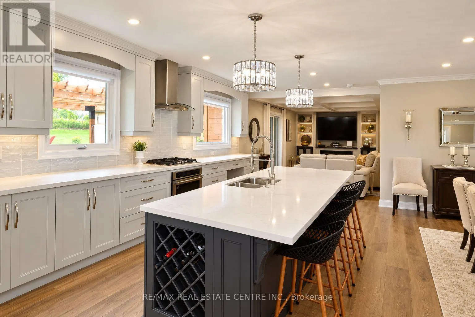 8 KEVINWOOD DRIVE