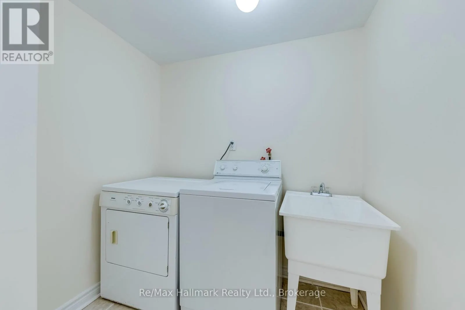 2241 ADIRONDAK TRAIL