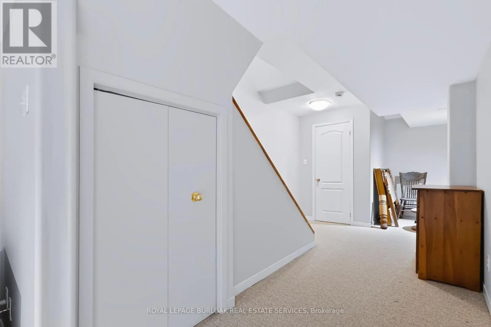 11 - 5151 UPPER MIDDLE ROAD