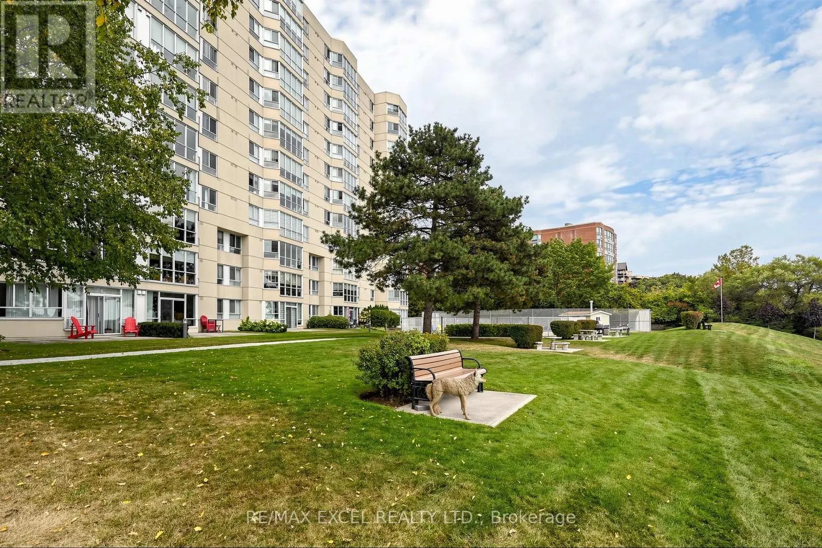 607 - 5280 LAKESHORE ROAD