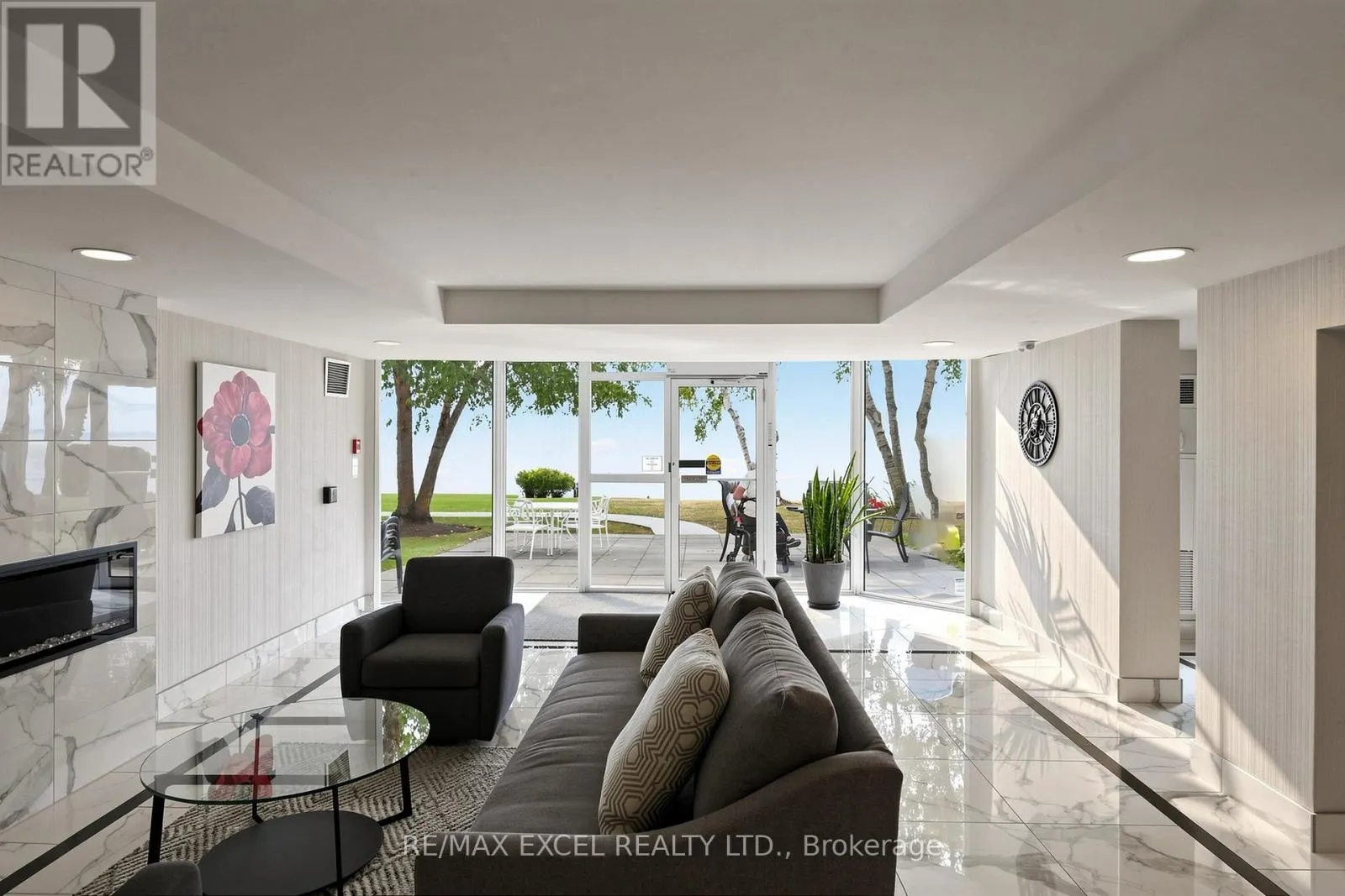 607 - 5280 LAKESHORE ROAD