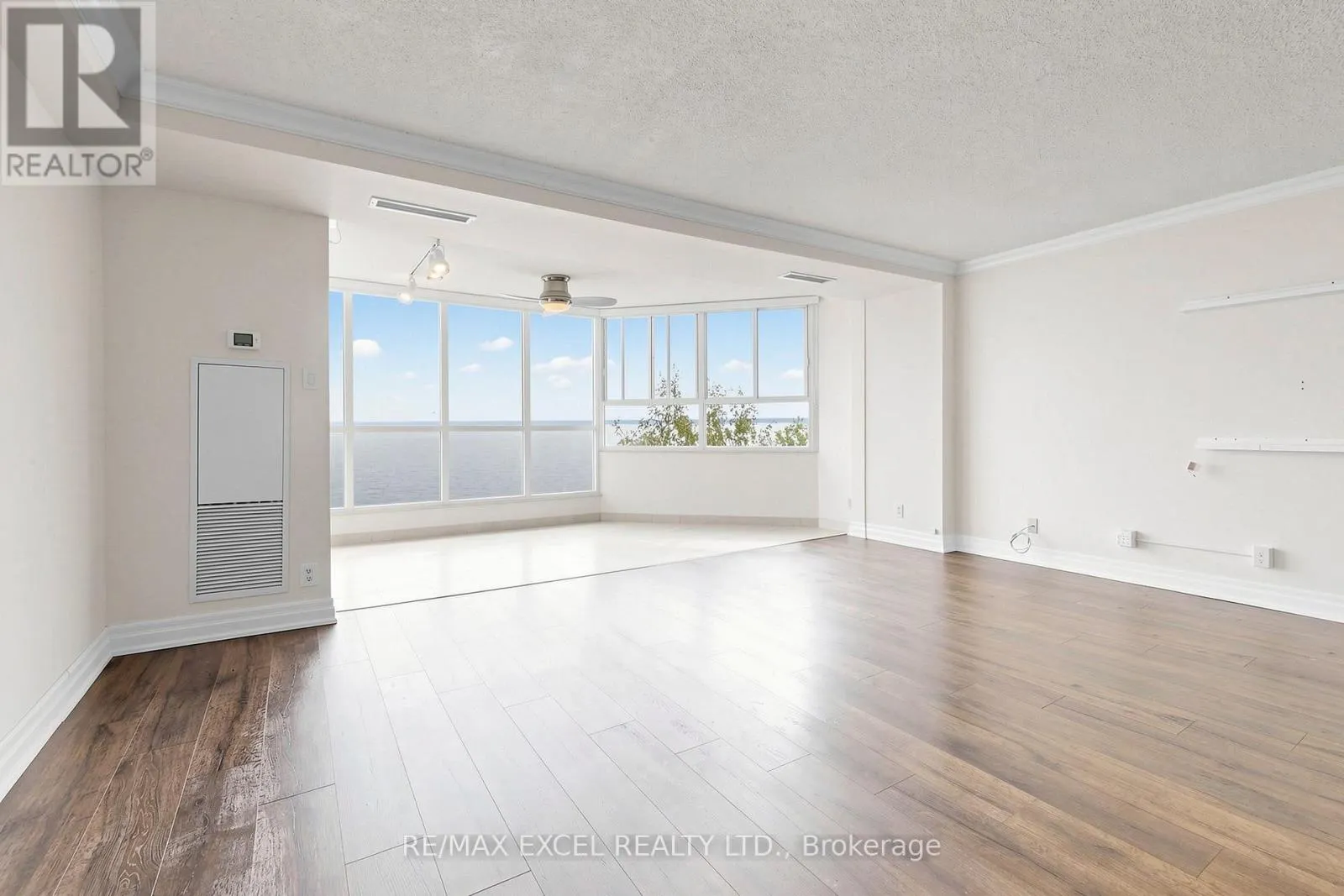 607 - 5280 LAKESHORE ROAD