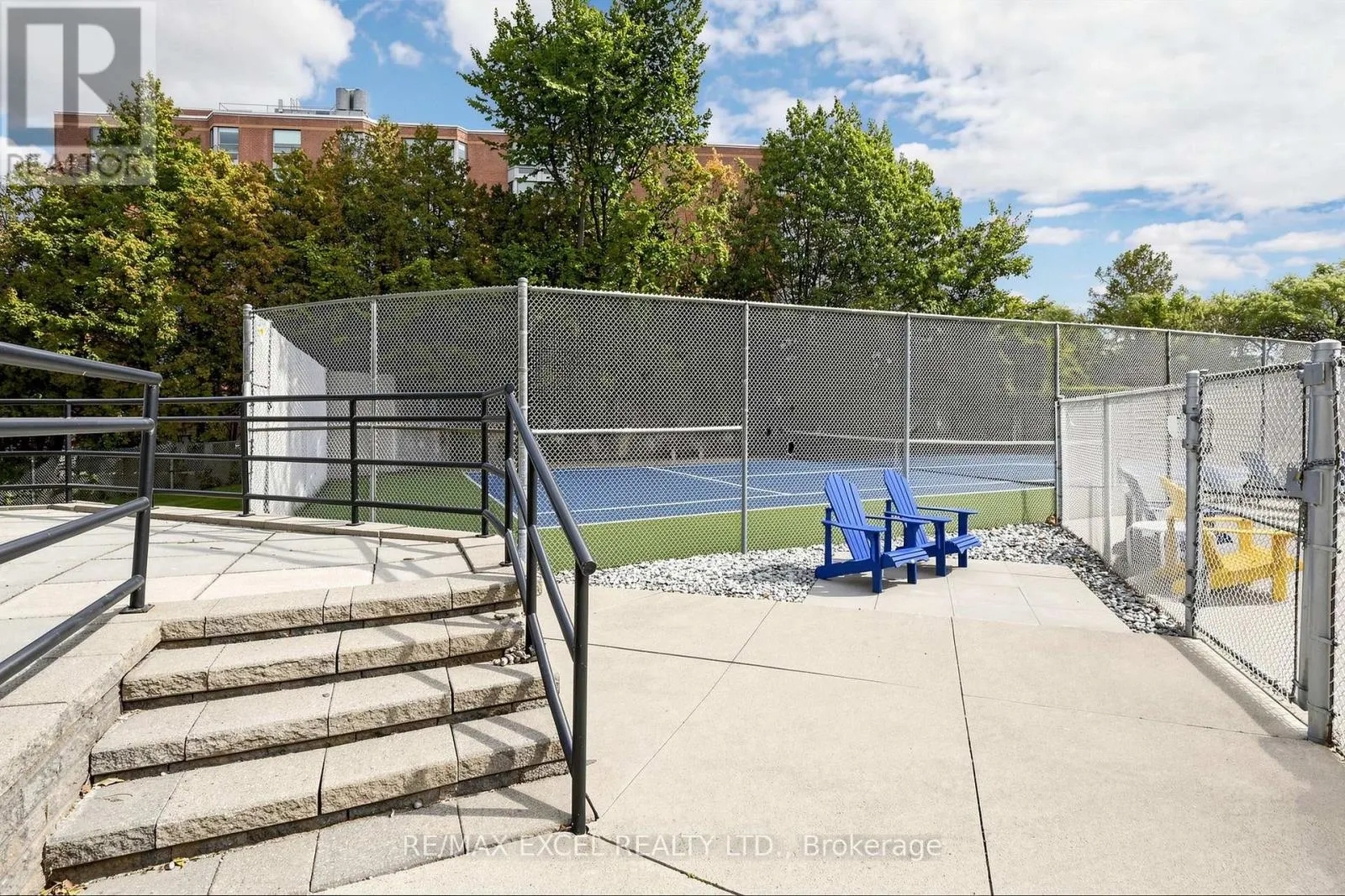 607 - 5280 LAKESHORE ROAD