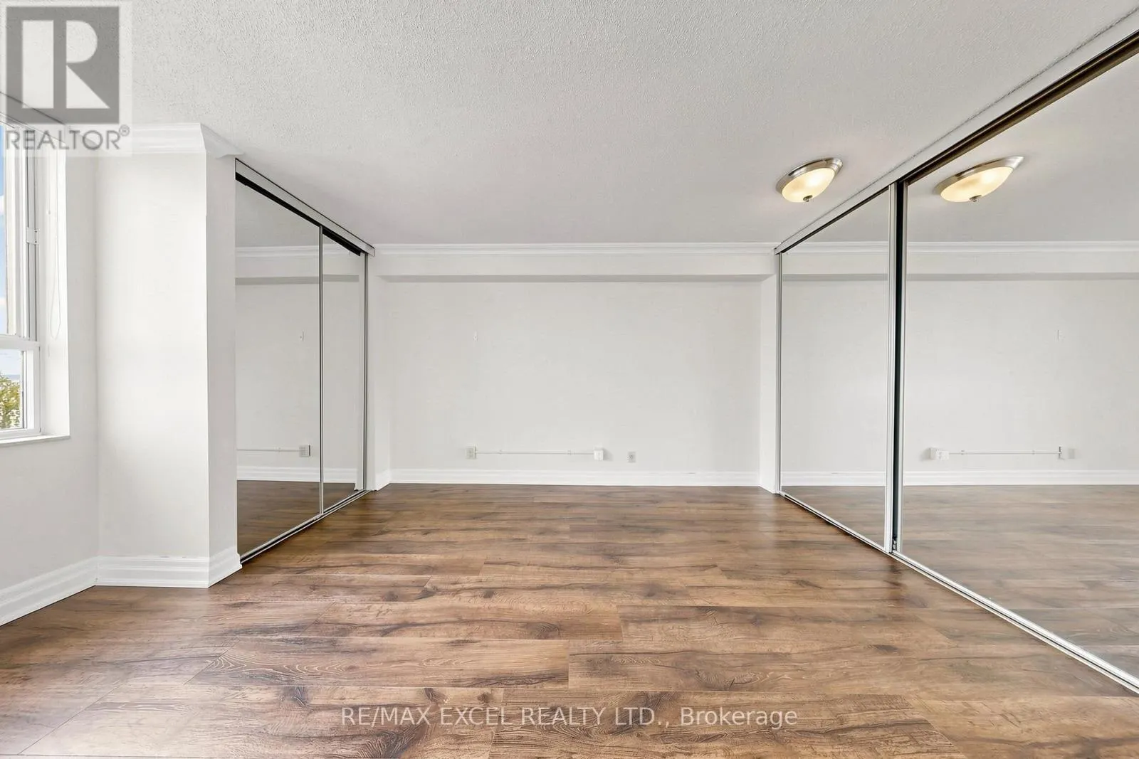 607 - 5280 LAKESHORE ROAD