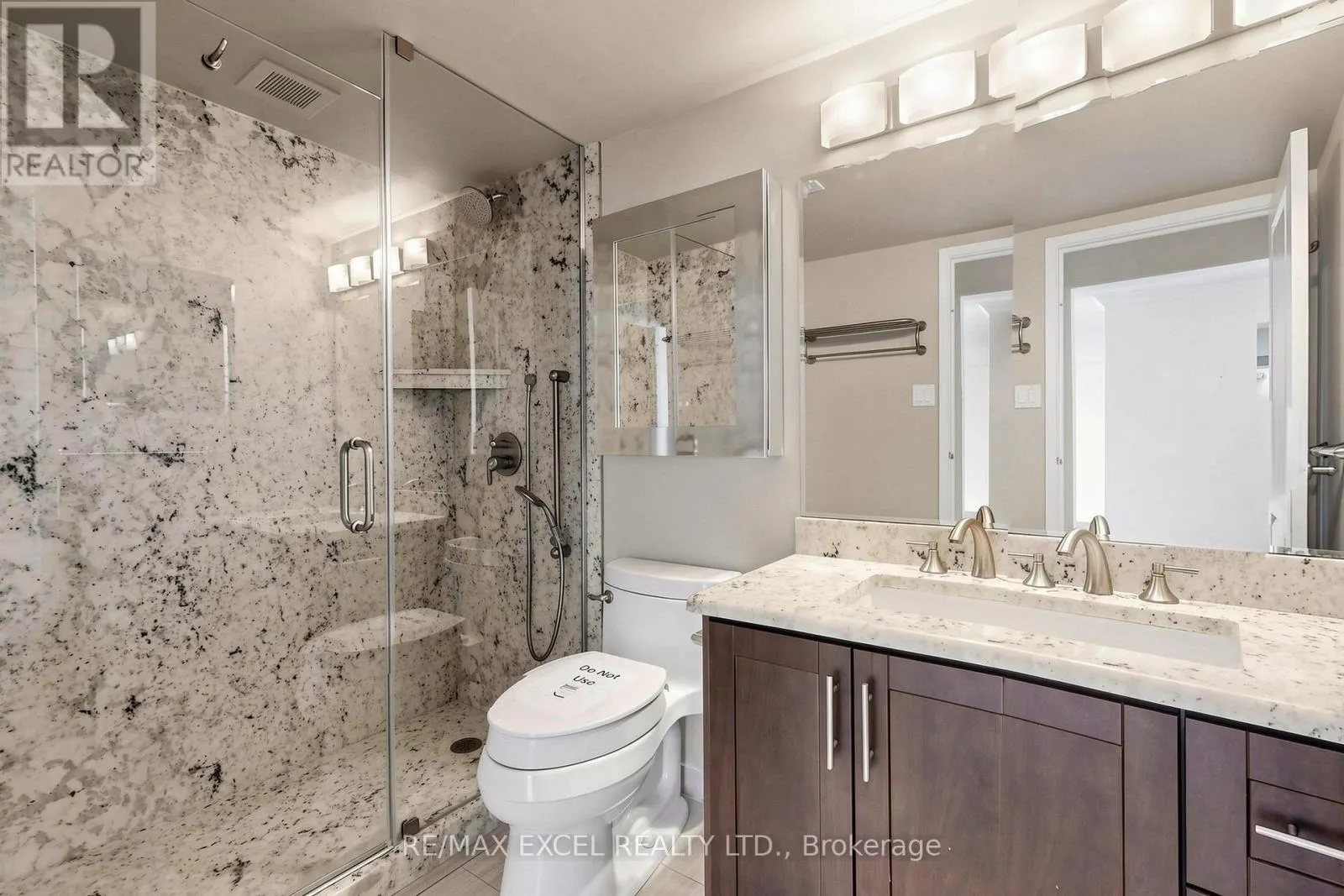 607 - 5280 LAKESHORE ROAD