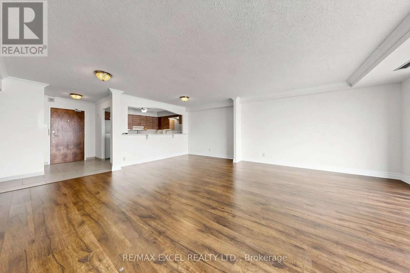 607 - 5280 LAKESHORE ROAD