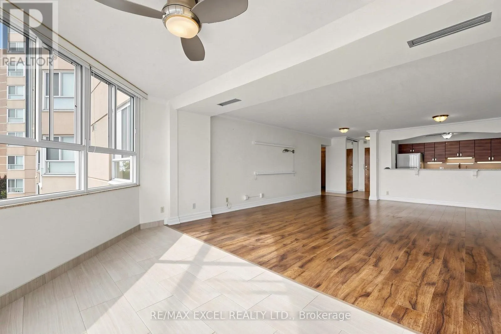 607 - 5280 LAKESHORE ROAD