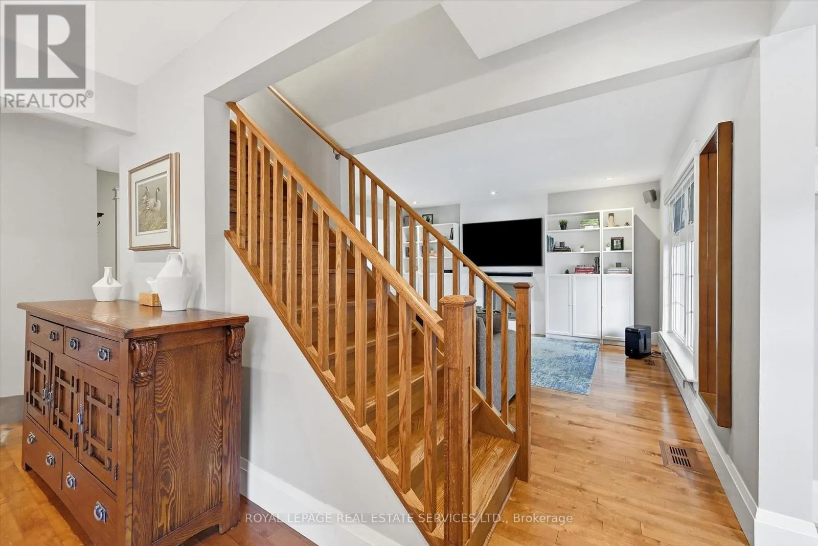 32 ANDERSON STREET