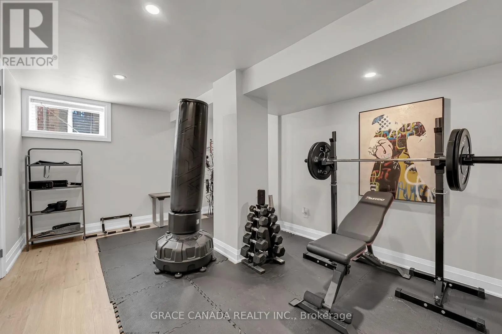 527 ONEIDA DRIVE