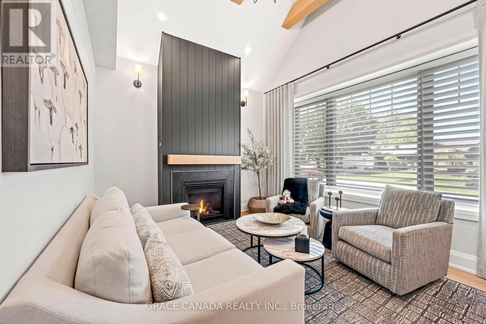 527 ONEIDA DRIVE