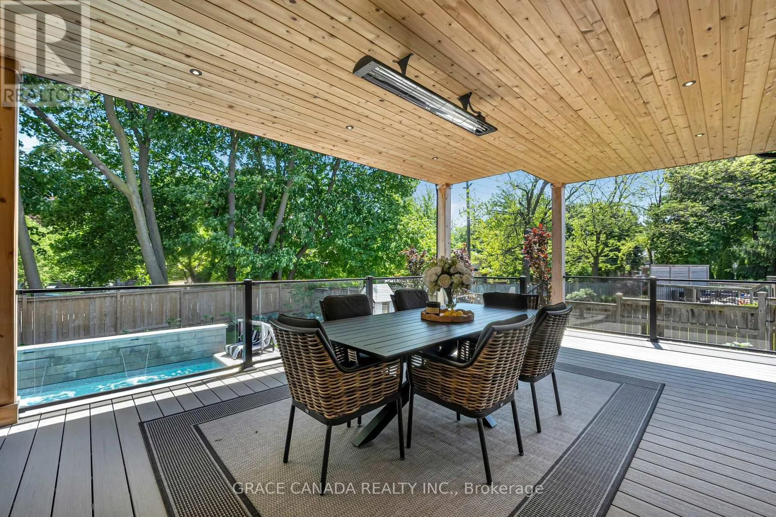 527 ONEIDA DRIVE