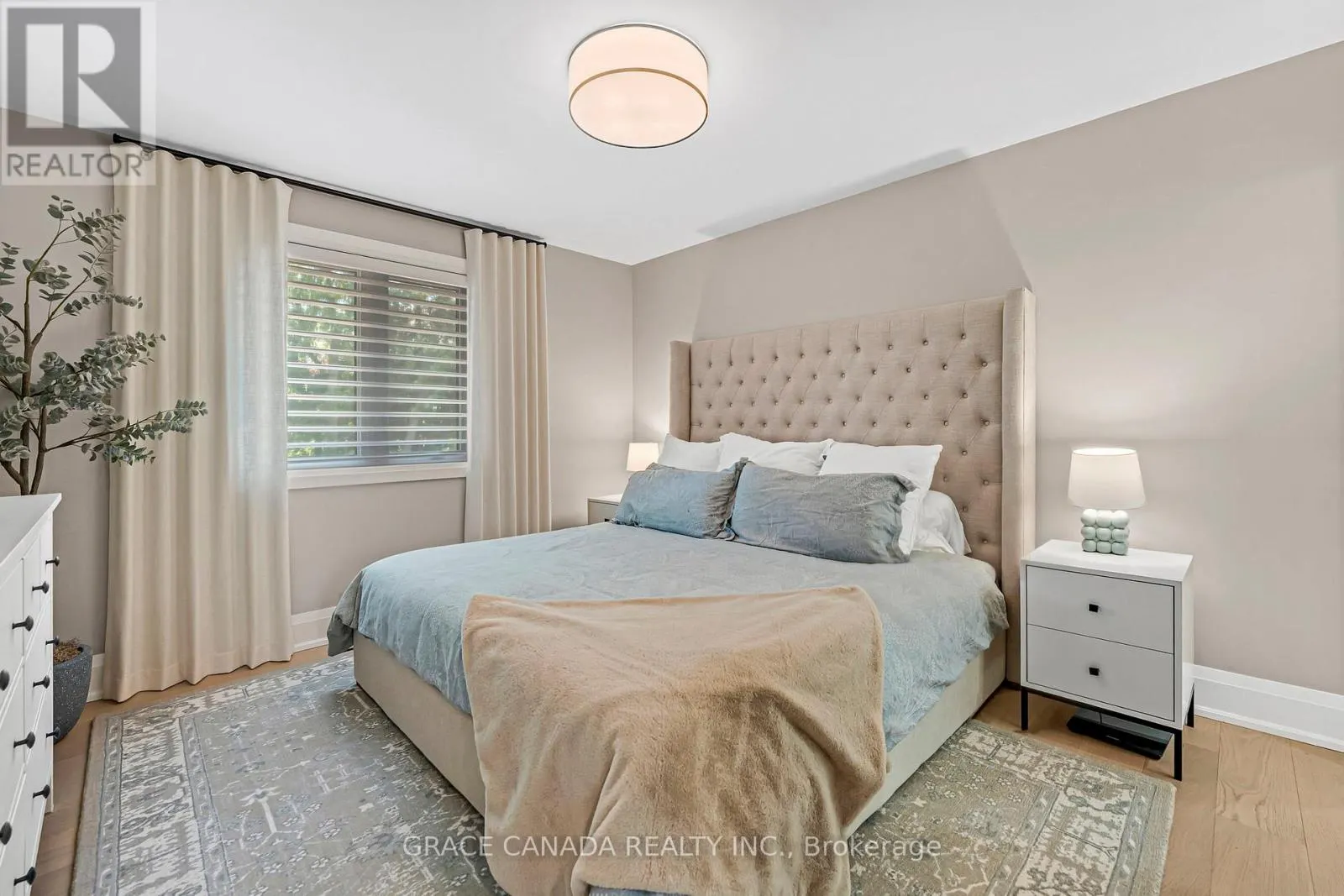 527 ONEIDA DRIVE