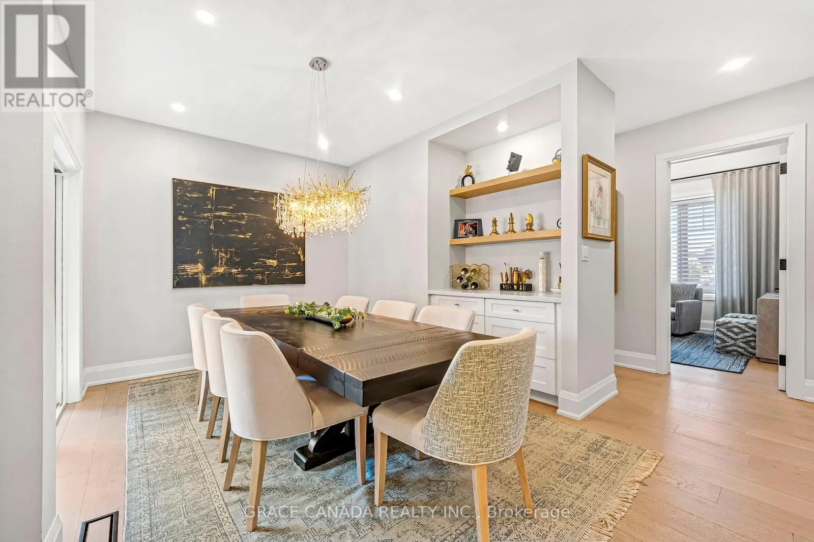 527 ONEIDA DRIVE