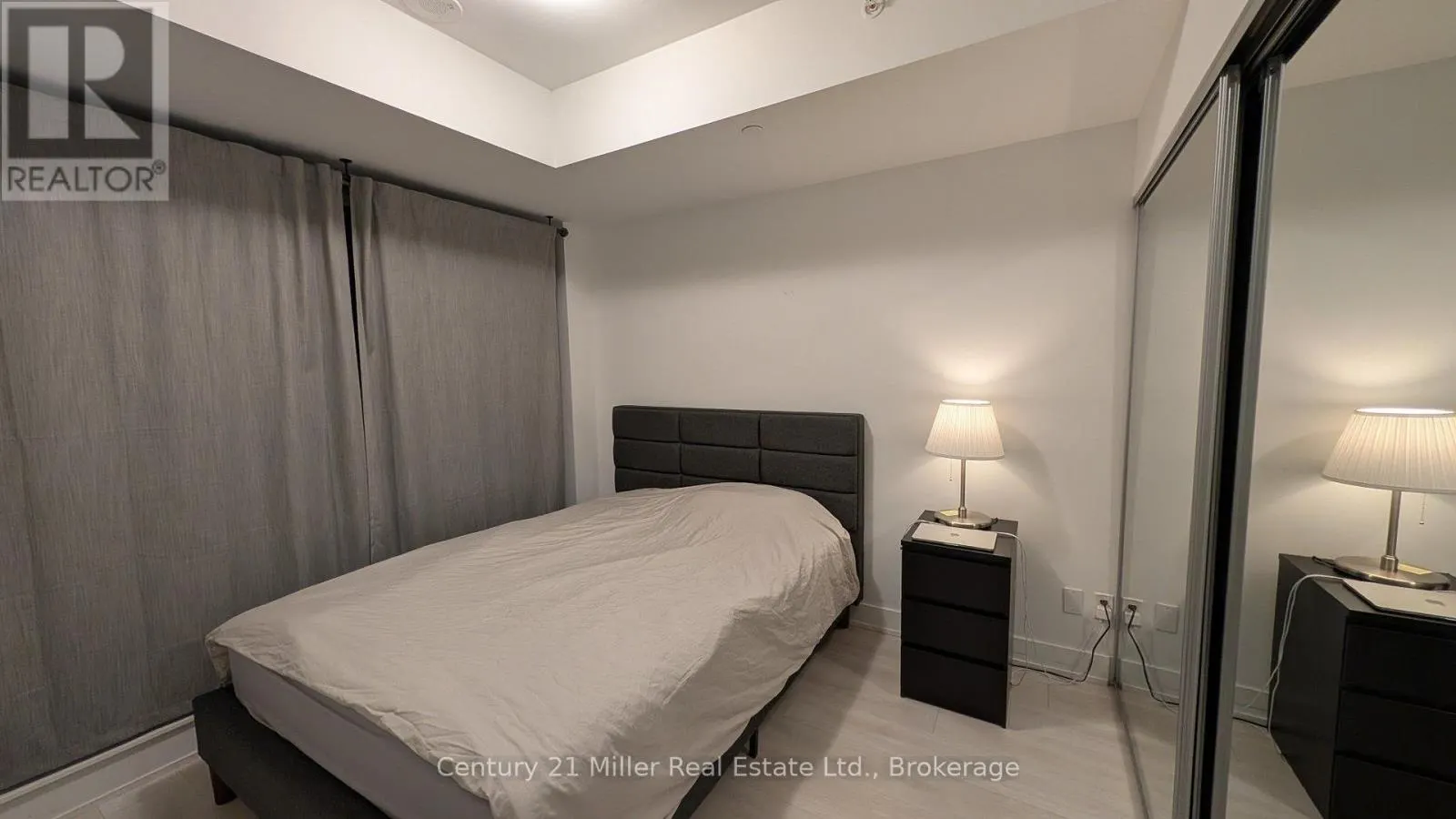 2204 - 297 OAK WALK DRIVE #2204