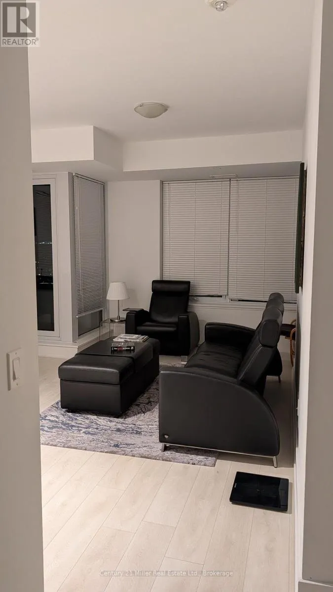 2204 - 297 OAK WALK DRIVE #2204