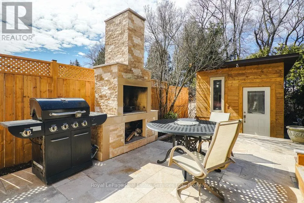 1211 PINEGROVE ROAD
