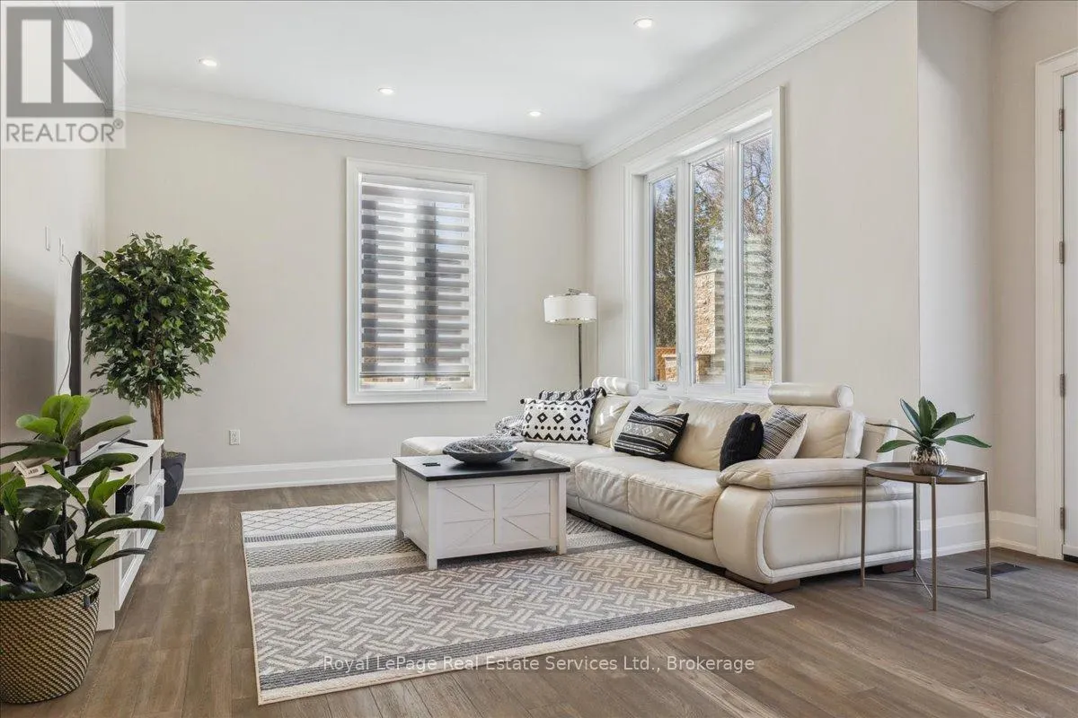 1211 PINEGROVE ROAD