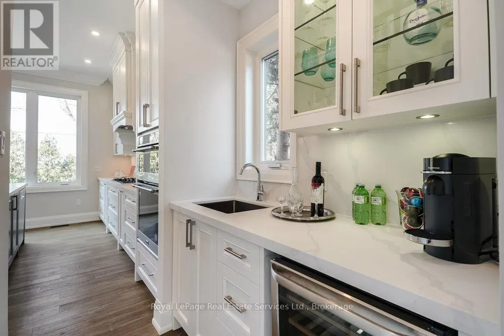 1211 PINEGROVE ROAD