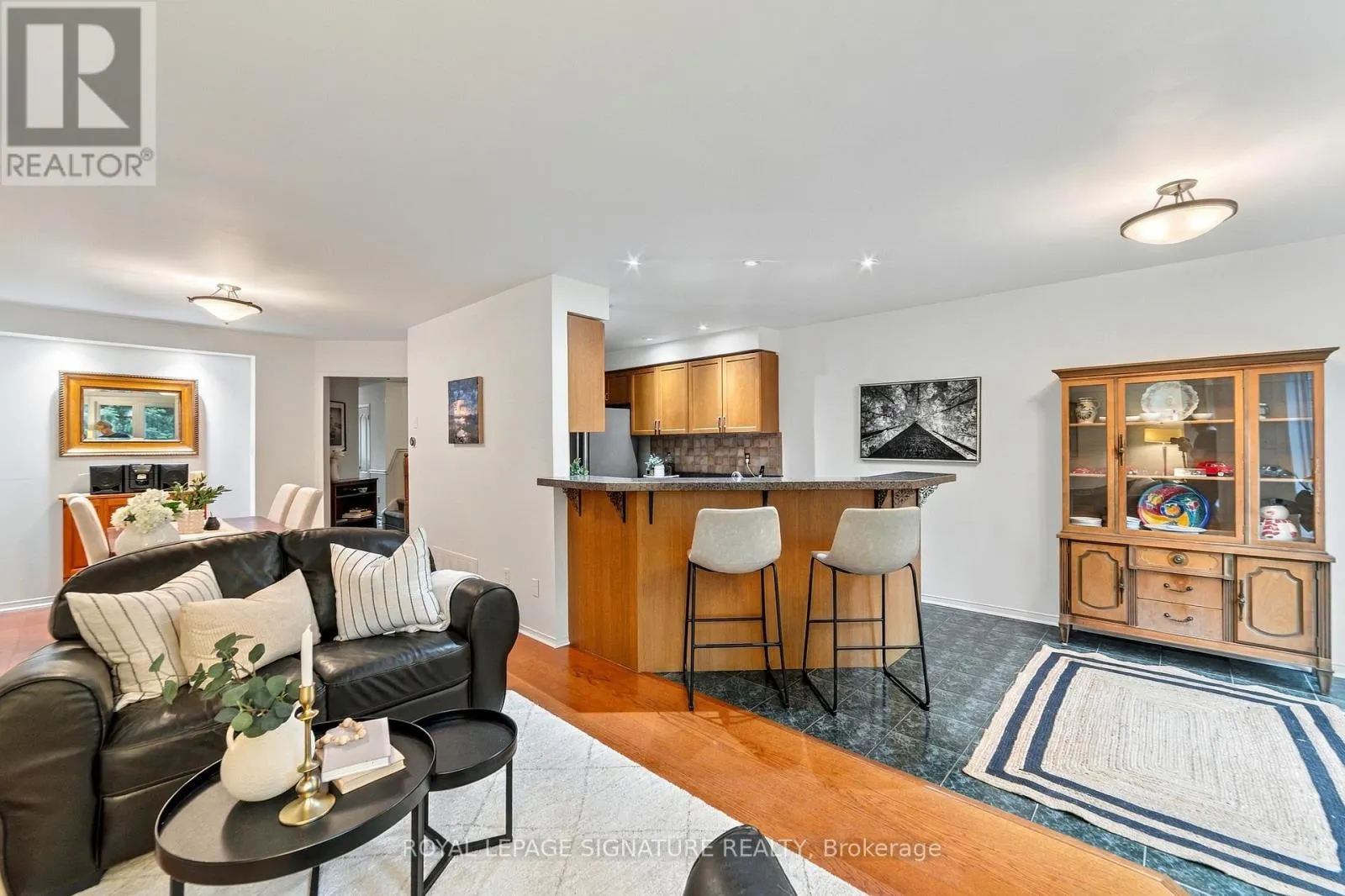 1152 WESTVIEW TERRACE