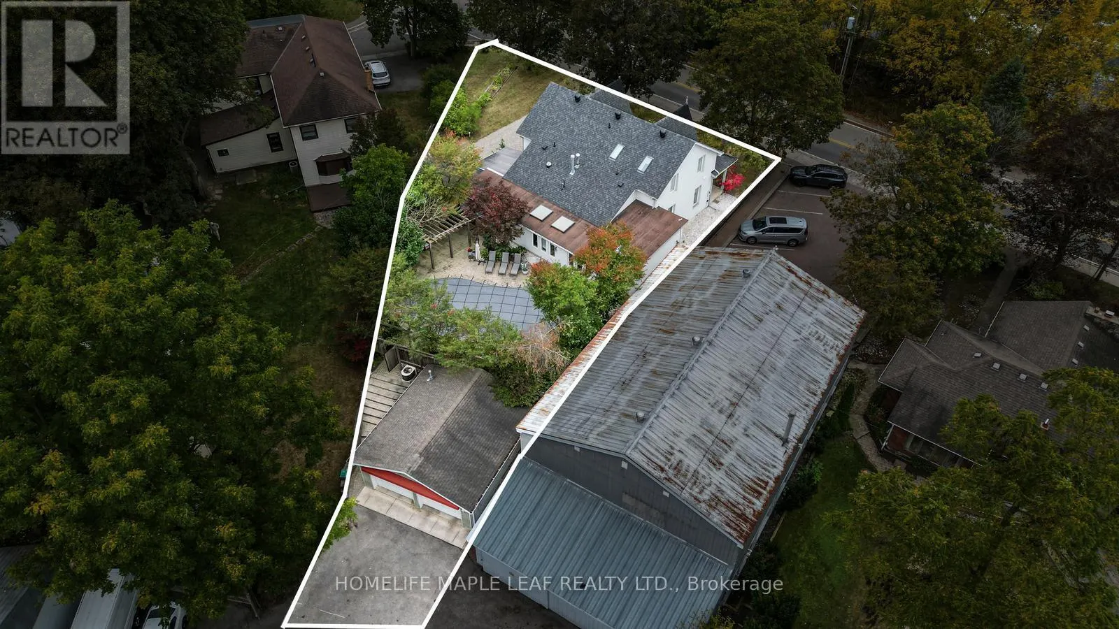 12 ADAMSON STREET N