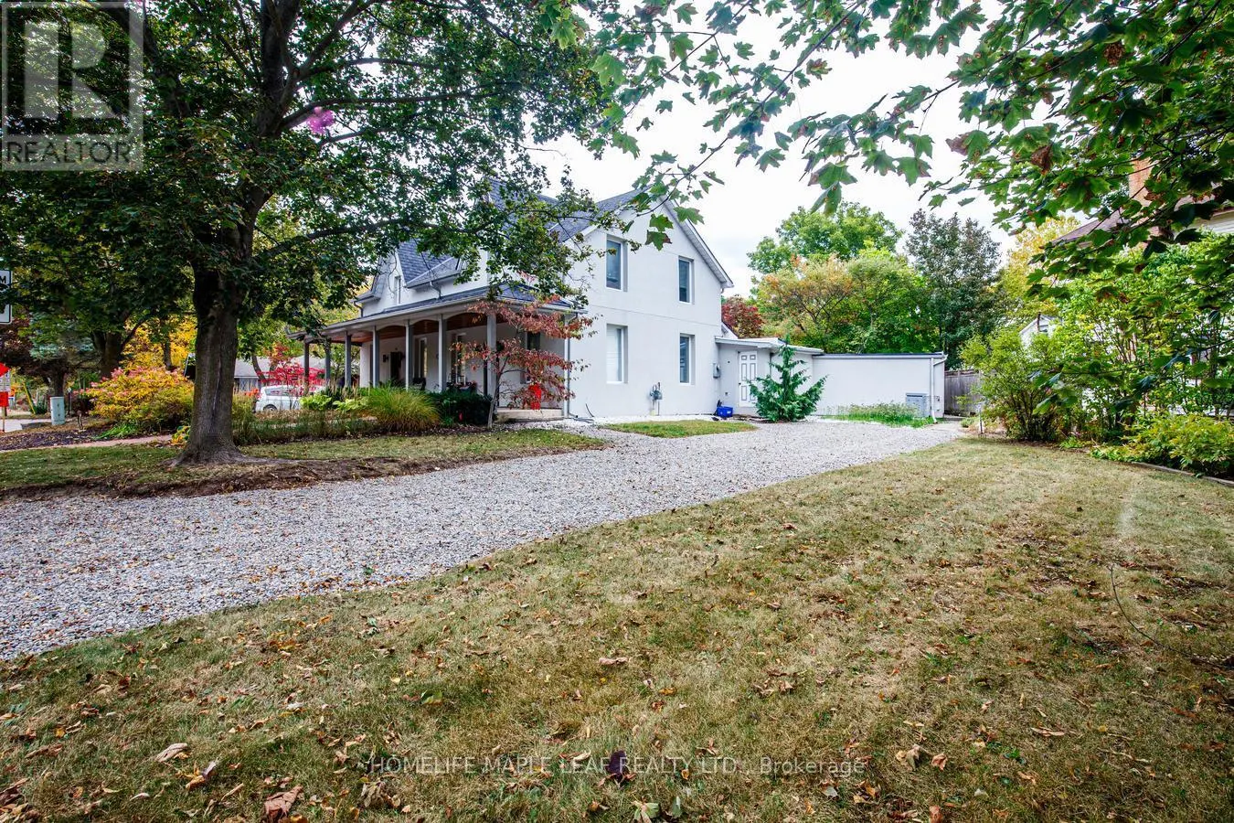 12 ADAMSON STREET N